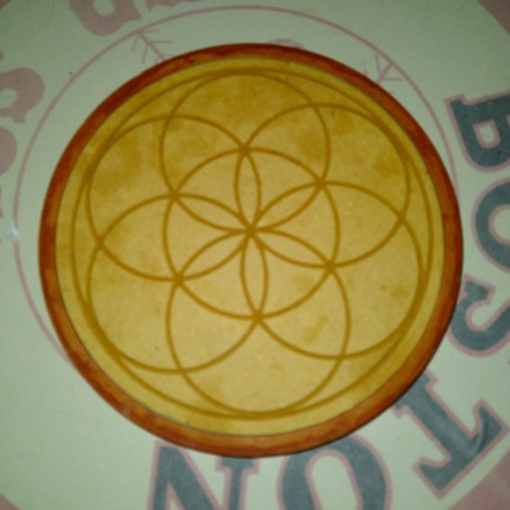 Wooden crystal grid